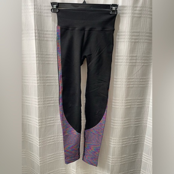 Lululemon love revealed leggings - Picture 2 of 11